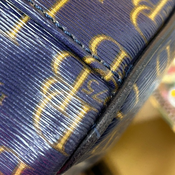 Dooney & Bourke Navy and Gold Monogram Satchel Approx. 11 x 9.5 x 4.5 - Picture 13 of 17